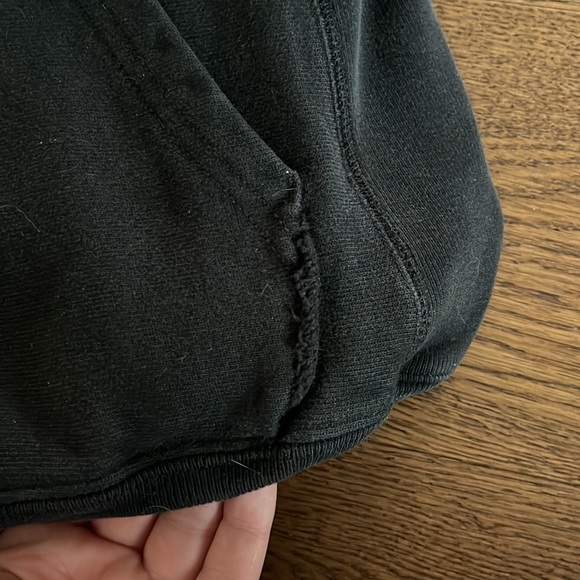 Black champion hoodie size small - Picture 4 of 4